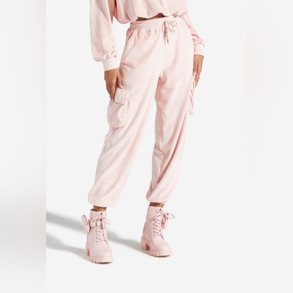 NWT Shoe Dazzle Pink Velour Drawstring Cargo Joggers Chalk Pink Women's Medium